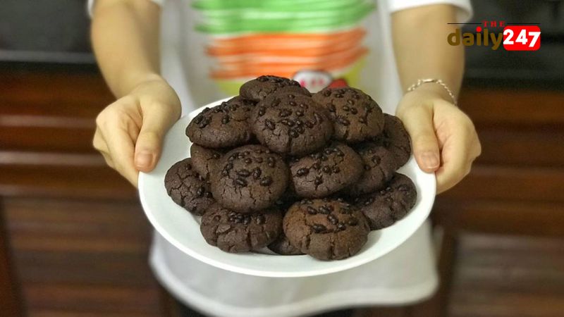 Cách làm bánh quy socola hấp dẫn siêu đơn giản dành cho các bé